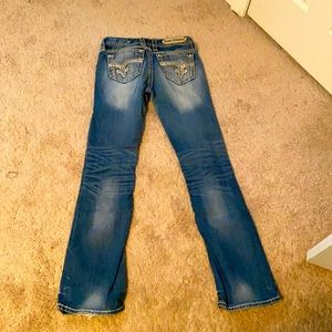 Lightly worn size 28 Rock Revival jeans!